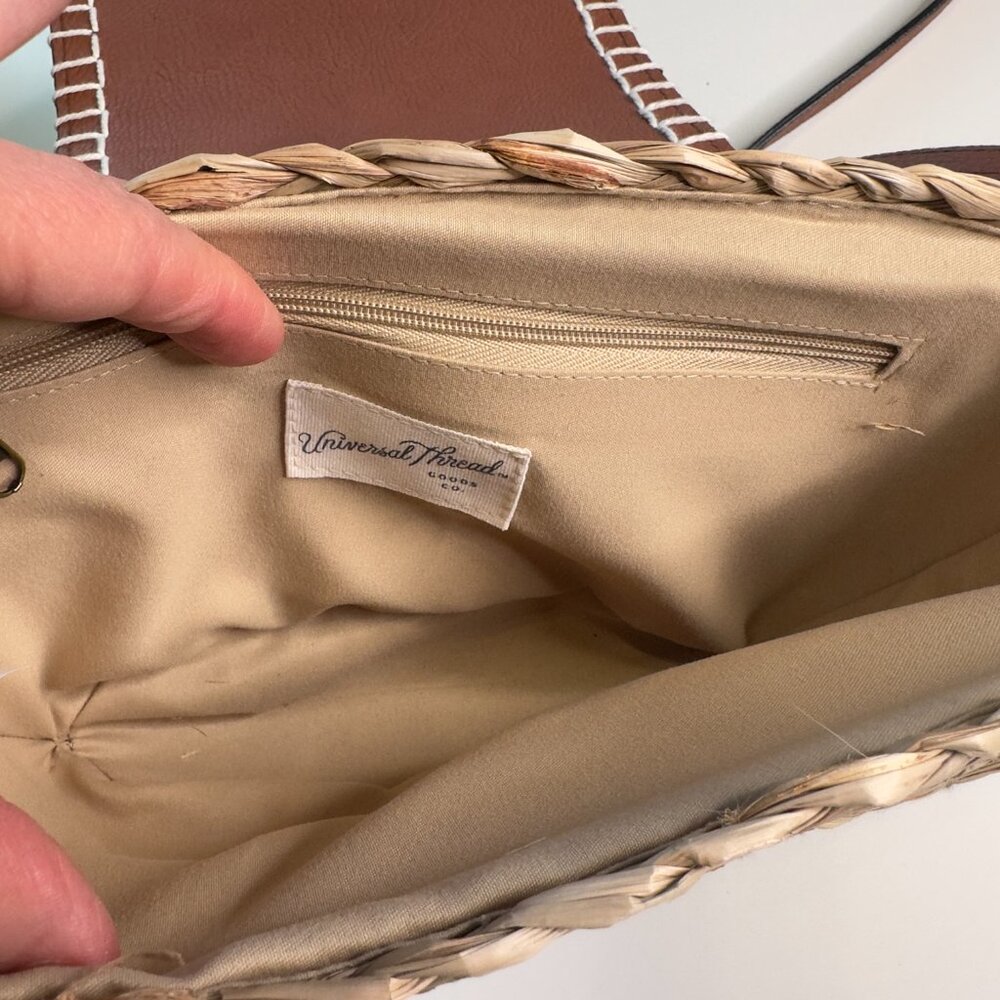 Universal Thread Adustable Strap Shoulder Purse - image 4